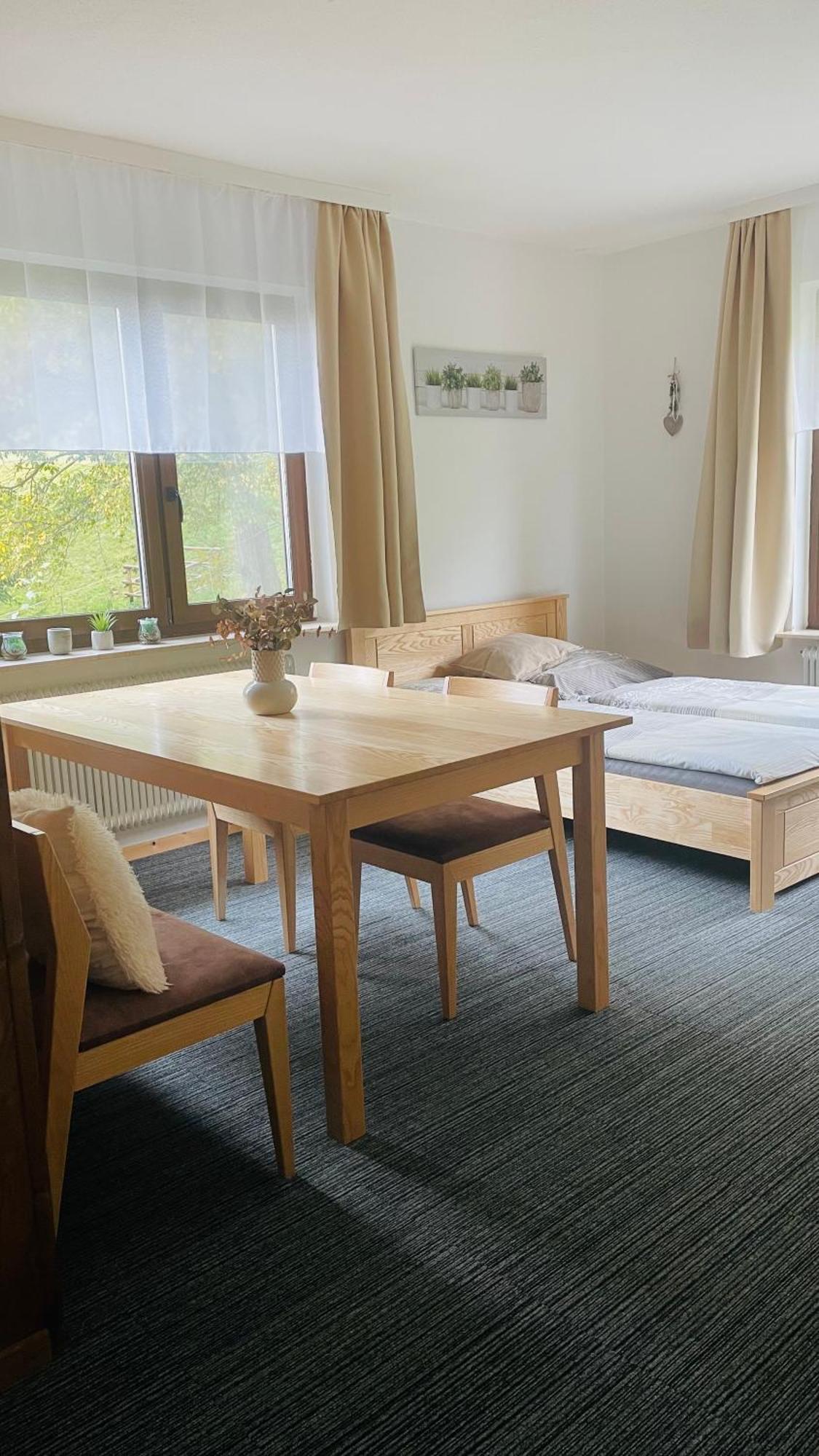 Weixl Schi&Bike Appartements-Bike In&Bike Out Neben Wexl Trails Bikepark Sankt Corona am Wechsel Buitenkant foto